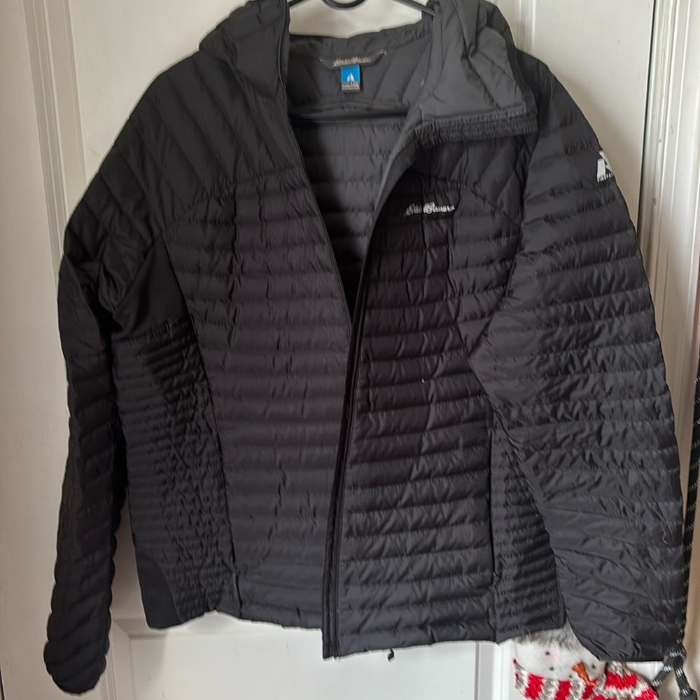 Eddie Bauer women’s Ascent light weight jacket